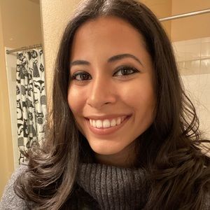 Meet your Posher, Naara nicole